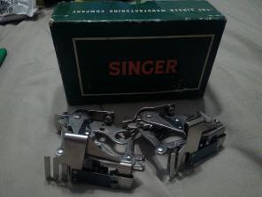 VINTAGE SINGER SEWING MACHINE ATTACHMENT