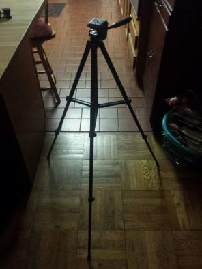Adjustable tripod