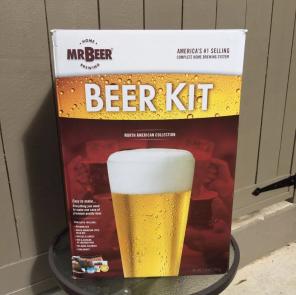 MR BEER Home Brewing Kit NEW!