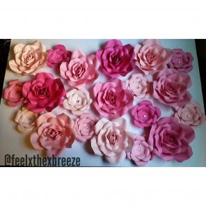 Set of 20 Pink Ombre Paper Flowers