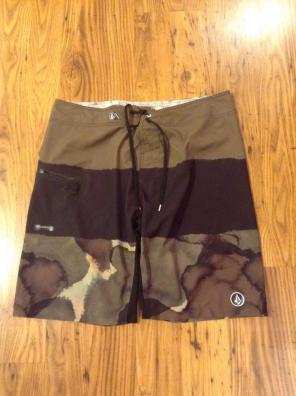 VOLCOM BOARD SHORTS