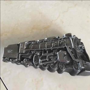 Train belt buckle