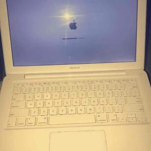 MacBook