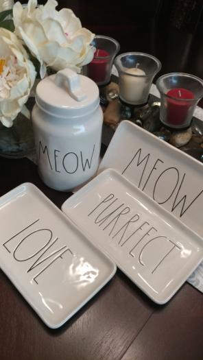 Rae Dunn Meow canister & Plates