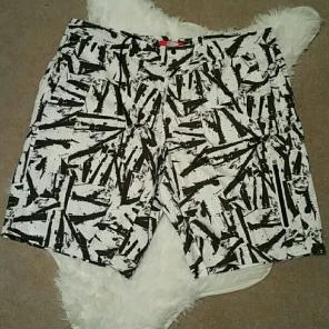 NWOT! NIKE SWIM BOARD SHORTS SZ. 40 MENS