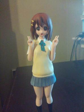 Yui Hirasawa k-On figurine