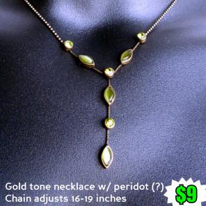 Adjustable gold tone necklace w/ peridot