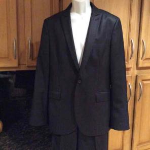 Very good looking Express suit