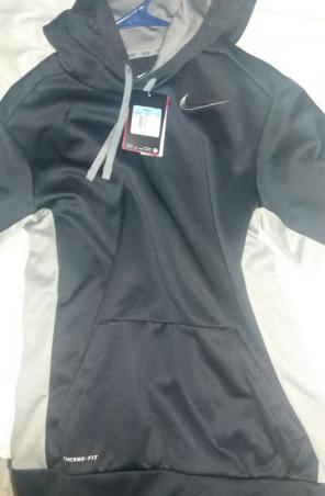 Nike Therma-fit sweater Brand New