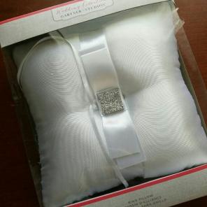Ring pillow