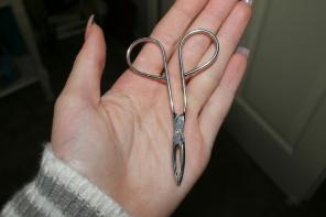 Handled tweezers