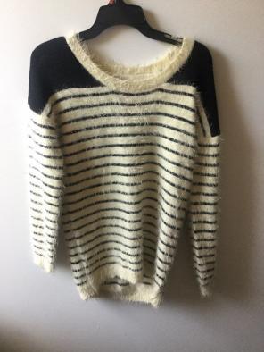 Black And White Confy Women’s Sweater