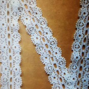 Nwt creamy white lace stretch