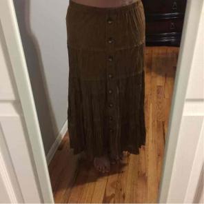 Button front tier skirt
