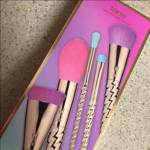TARTE MAGIC WANDS BRUSH SET