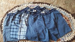 4 prs of Hane's Men's Medium boxers