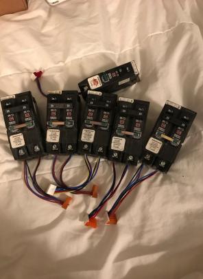 CH Remotely Operated Circuit Breakers