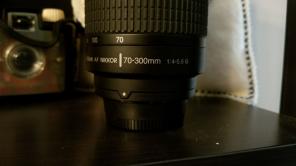 Nikon DSLR lens 70-300mm Telephoto