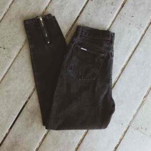 High waisted jeans 27"