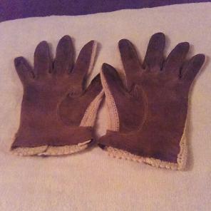 Sm. 6 - 61/2 br. Elvette gloves