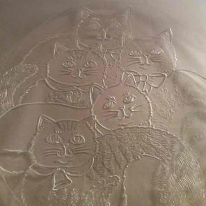 13" round glass cat platter/tray