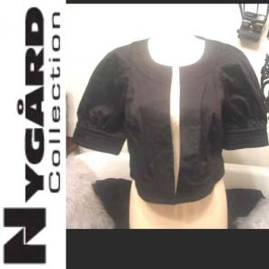 Nygard collection black shrug sz S