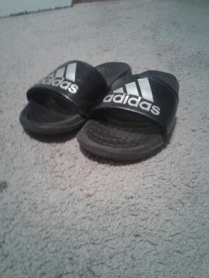 Adidas slides size 7
