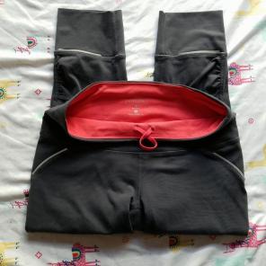 Athleta Relay Crops sz Small VGUC