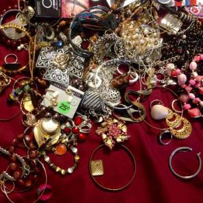4.5 lbs of assorted jewelry wearable