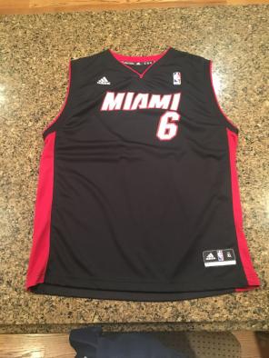 Lebron James Heat Jersey Youth XL