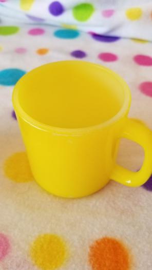 MUG SHOT...Glasbake SHOCKING Yellow