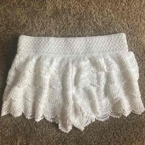 Stretchy Lace Shorts
