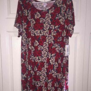XL rose Carly LuLaRoe