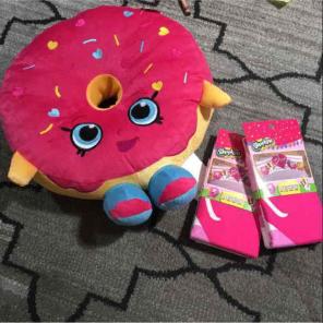 NWT Shopkins Pillow Set