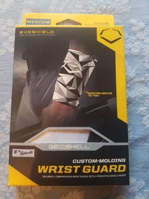 Evo shield custom-molding wrist guard