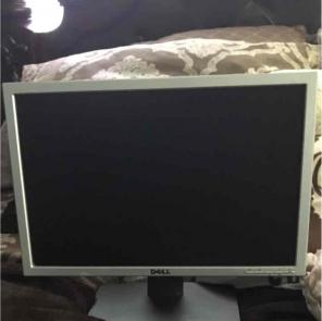 2008 16 in. Dell Monitor