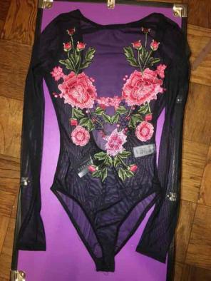 Fashion Nova Rosa Bodysuit in Black