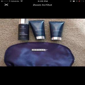 Monat- Traveling kit