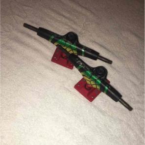 Skatebored trucks