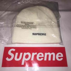 Brand NEW Supreme x Timberland Beanie