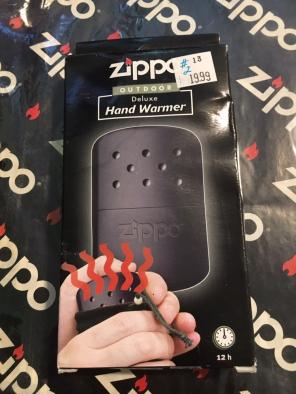 BLACK ZIPPO HAND WARMER NEW!