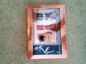 Rihanna perfume