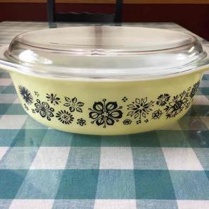 Pyrex Pressed Flowers 045 Casserole &lid