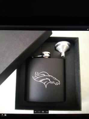 Denver Broncos flask set