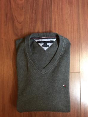 Men's Vneck Sweater XL