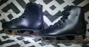 Youth Ice Skates