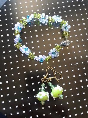 Flower Bracelet and Earrings Set