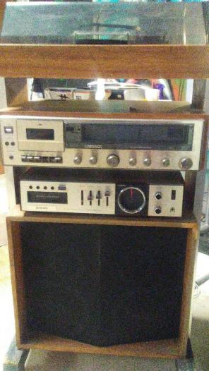 Vintage turn table/stereo