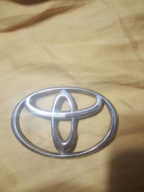 toyota emblem