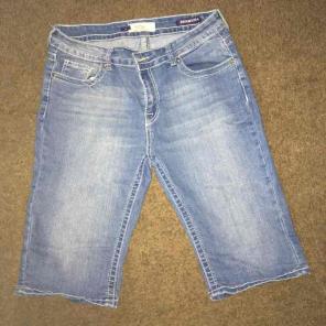 Women's capris